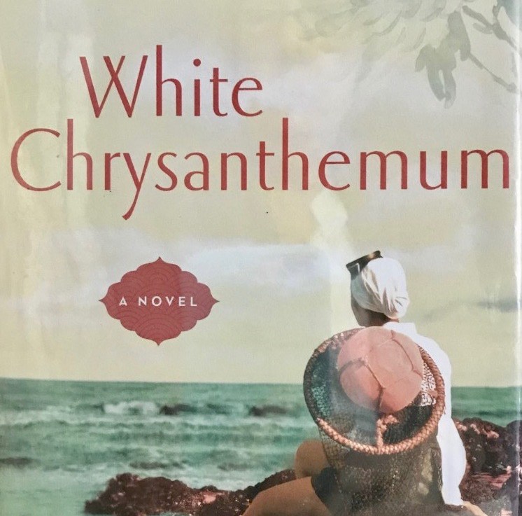 Mary Lynn Bracht’s — White Chrysanthemum&nbsp;*****