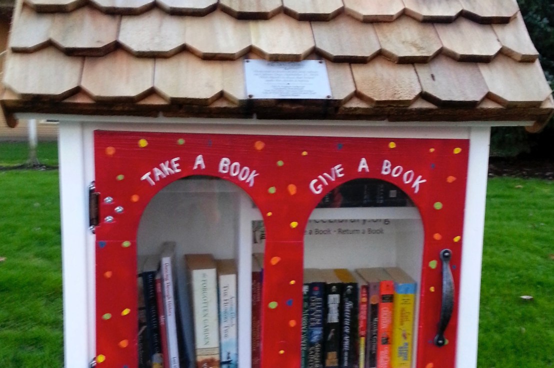 Little lending libraries
